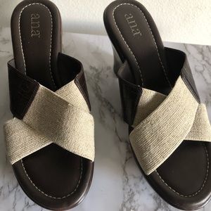 Ana Wedges